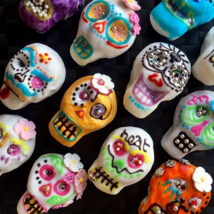 HCTB: Sugar Skull Cakes